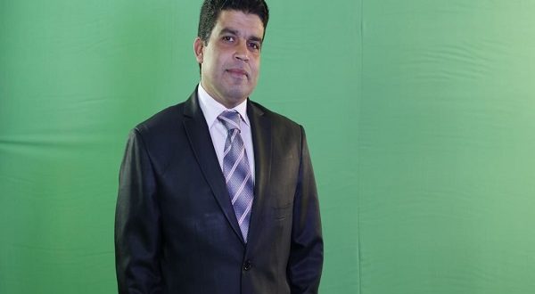 ابو حطب يثير الجدل بأغنيته الجديدة تحيا مصر