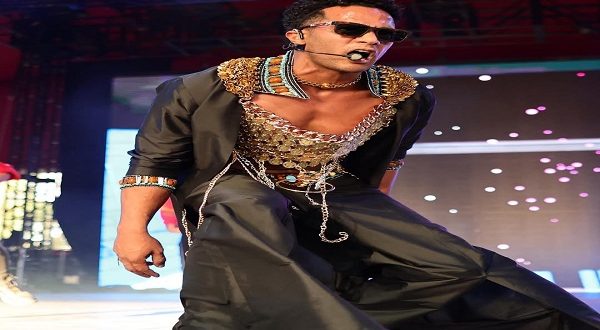 محمد رمضان يرد على انتقادات "بدلة الرقص".. ماذا قال؟