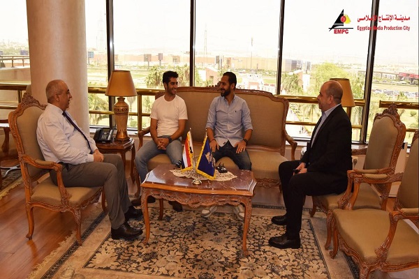 النجم المصرى العالمى مينا مسعود يزور مدينة الإنتاج الإعلامى ويشيد بإمكانياتها