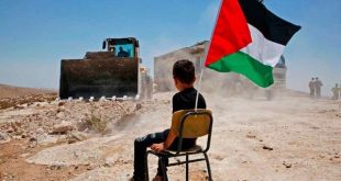"نفسي يكمل تعليمه.. فلسطيني يناشد من مصر المسؤولين لإنقاذ مستقبل ابنه