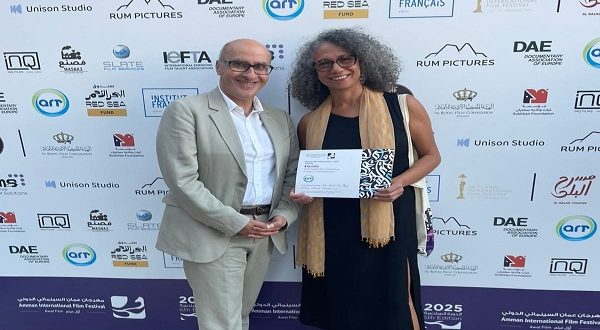 الفيلم المصري "زي طير في السما" يفوز بجائزة أفضل فيلم بمهرجان عمان السينمائي الدولي
