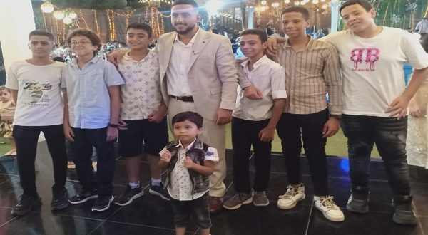 من التدريبات للزفة.. سباحو النصر يشاركون الكابتن أحمد العطار فرحته ويهنئونه بالخطوبة