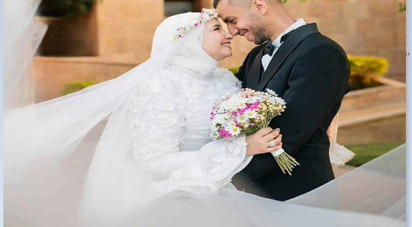 الساعة تهنىء مصممة الازياء رشا امين بزفاف ابنها