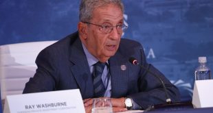 عمرو موسى يروي كواليس غضب مبارك في قمة ما بعد غزو الكويت.