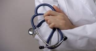 منشور مسيء منسوب لطالب طب يُثير جدلًا واسعًا ويُشعل مطالبات بالتحقيق العاجل
