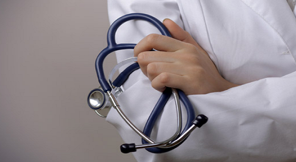 منشور مسيء منسوب لطالب طب يُثير جدلًا واسعًا ويُشعل مطالبات بالتحقيق العاجل