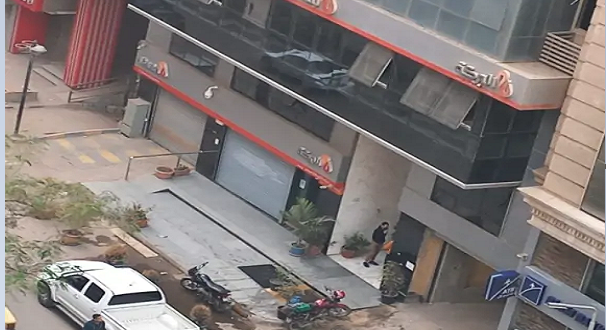 الحماية المدنية تسيطر على حريق بنك بركة بالدقي