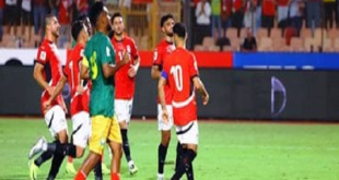 تشتعل الأجواء الكروية في مصر والعالم العربي مع اقتراب المواجهة الحاسمة التي ستجمع منتخب الفراعنة بمنتخب بوركينا فاسو، ضمن الجولة الثامنة من التصفيات الإفريقية