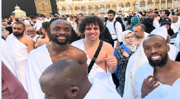 فيستون مايلي: من هاتريك تاريخي ضد أهلي جدة إلى أداء العمرة بعد اعتناق الإسلام