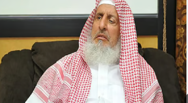 رحيل مفتي السعودية: صلاة الجنازة والغائب تودع الشيخ عبد العزيز آل الشيخ