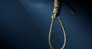 مأساة تهز الجيزة: طفل ينهي حياته شنقاً بعد خلاف مع والدته على هاتفه المحمول في الوراق