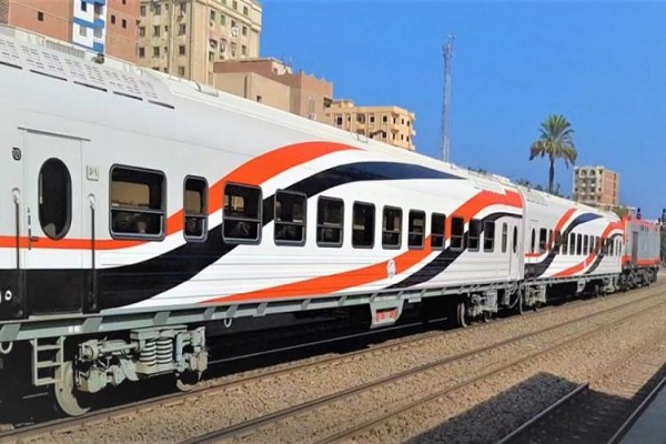 "محاربة للتهرب وسد لعجز الكمسارية".. ماكينات ذكية لقطع التذاكر بـ"خط منوف"