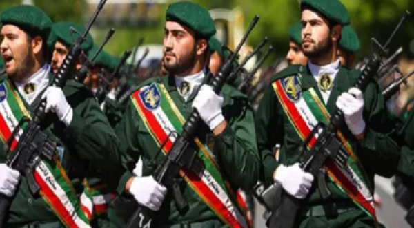 إيران تهدد برد "أقسى" على إسرائيل: عقوبات أمريكية جديدة تزيد التوتر الإقليمي