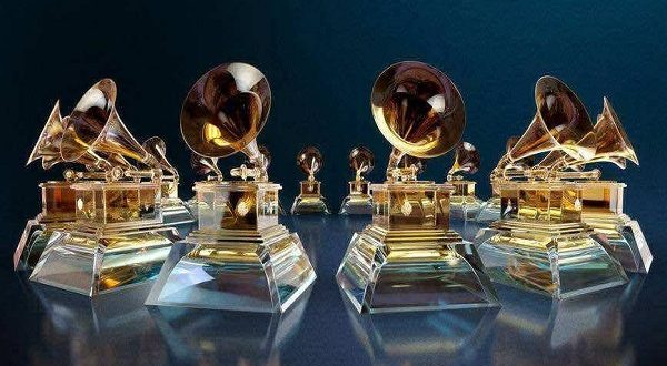 حدث تاريخي لأول مرة الجرامي ( Grammy Award ) يحتفل بترشيحاته من أرض الأهرامات