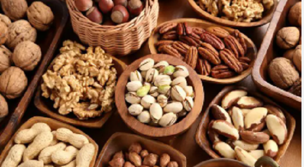 المكسرات والفول السوداني يقلل خطر السكري ويعزز صحة القلب والدماغ