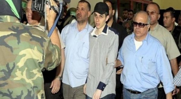 كواليس اختطاف جلعاد شاليط في غزة: وكيل المخابرات يكشف التفاصيل