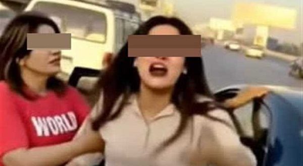 فوضى المحور: مصور يواجه التشهير بعد توثيق فعل فاضح