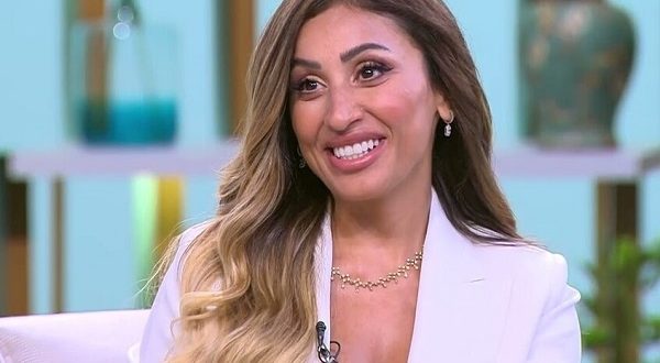 حلا شيحة ومايا دياب وهبة يسري يقفن مع الشربيني: "دينا طيبة القلب.. كفى قذفًا وإشاعات"