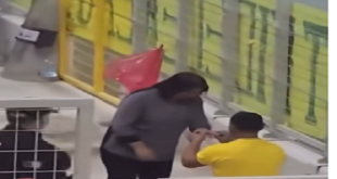 طلب زواج جريء في مدرجات شبيبة القبائل: فيديو يثير إعجاباً وانتقادات في الجزائر ⭕⭕الشيخ أحمد ترك، أمين اللجنة الدينية بمجلس الشيوخ، قال إن مصر عبر التاريخ كانت منبع الخير والعطاء،.