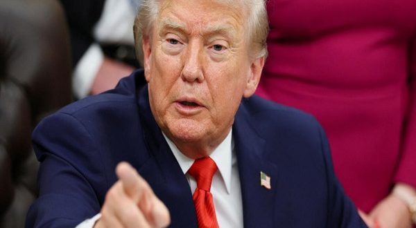 ترامب يحذر من تنامي معاداة السامية في الكونجرس ويؤكد تراجع نفوذ "اللوبي اليهودي"