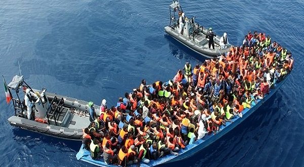 إنقاذ 539 مهاجرًا قبالة سواحل اليونان: 36 مصريًا بينهم.. و5 ميسرين موقوفين