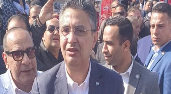 فاروق يفتتح سوق "اليوم الواحد" في فيصل... سلع مخفضة للمواطنين