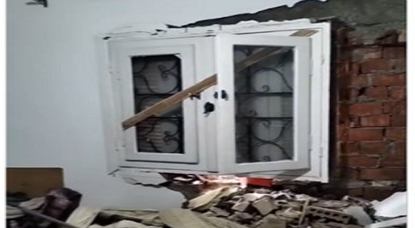 أتوبيس مدرسة نرمين إسماعيل يقتحم غرفة نوم في مدينة بدر