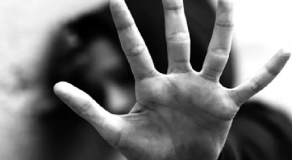 بعد القبض على من حاول تقبيل معلمة في الشارع: كنت سكران