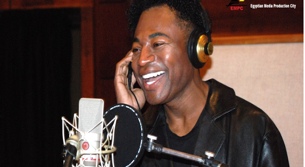 نجم هوليوود Odain Watson يزور مدينة الإنتاج الإعلامي.. إعجاب كبير بالإمكانيات