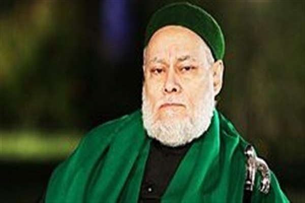 علي جمعة يحذر من "وهم الكمال" على المنصات الرقمية: مقارنات زائفة تهدد استقرار الأسرة