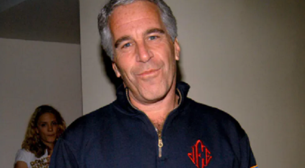 خارج غرف النوم المظلمة.. وثائق إبستين تكشف "أجندة سياسية" وتمويلات عابرة للحدود