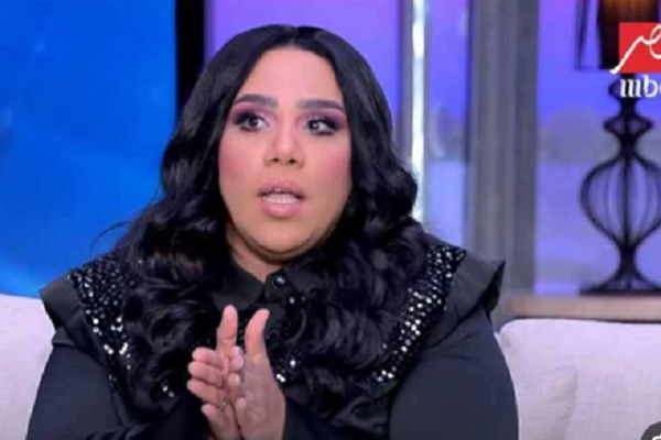 بين "خطيئة الفن" و"حلم النقاب".. خالد منتصر يفتح النار على شيماء سيف