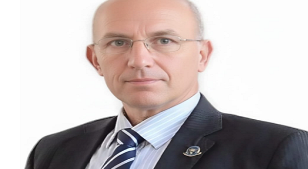 بمناسبة عيد الفطر.. عضو الاتحاد الدولي للصحفيين يهنئ الرئيس السيسي والشعب المصري