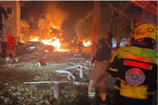 زلزال في تل أبيب.. صواريخ "خيبر" تضرب مكتب نتنياهو وتوقعات بمصير مجهول