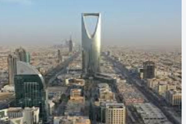 نيران "ينبع" تحت الحصار.. هجوم جوي يستهدف مصفاة "سامرف" وتصعيد إيراني يربك أسواق الطاقة