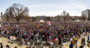 "لا ملوك".. زلزال احتجاجي يضرب حصون ترامب