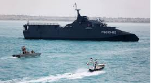 "أسطول البعوض".. سلاح إيران غير التقليدي الذي أربك حسابات "المدمرات" الأمريكية