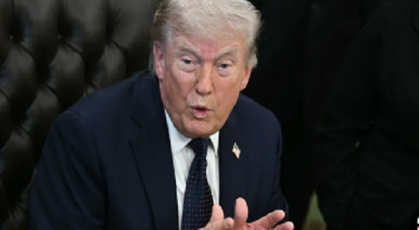 "أنتِ عار".. ترامب يهاجم مذيعة "60 دقيقة" على الهواء ويبرئ نفسه من اتهامات "المسلح"