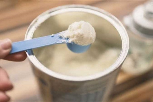 "سم فئران" في وجبات الرضع.. القصة الكاملة لـ"المؤامرة" التي هزت أسواق أوروبا