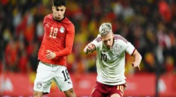 بـ"هدية مصرية".. صياح الديوك الفرنسية يعلو قمة التصنيف العالمي بعد غياب