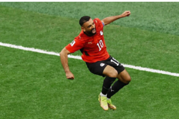 سوشيال النجوم...كواليس بعثة الأهلي في القاهرة واحتفالات يامال وصلاح يُشعل التدريبات