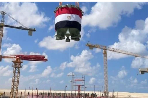 مدبولي يشهد تركيب قلب "المفاعل الثاني" بالضبعة في قفزة تاريخية