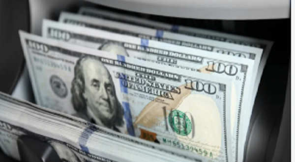 استقرار حذر في سعر الدولار بالبنوك المصرية وتوقعات تحركات القطاع المصرفي