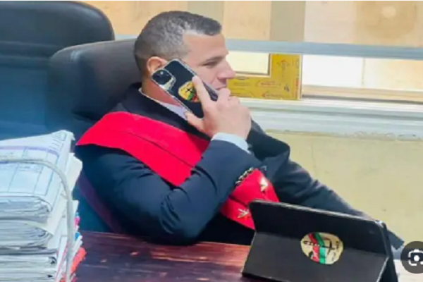 اعترافات القاضي المزيف:  غمزة بـ"100 جنيه للحاجب وعامل الأسانسير لتقمص شخصية مستشار"