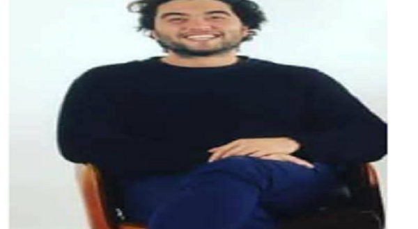 كريم سرحان.. الحفيد الأسترالي الذي لا يتحدث العربية يرافق جثمان والده السفير في رحلته الأخيرة إلى مصر