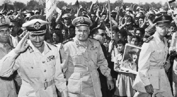 «بخط يد المشير».. حكاية 3 استقالات قدّمها عبد الحكيم عامر لـ عبد الناصر: «الأخيرة تقول كل شيء»